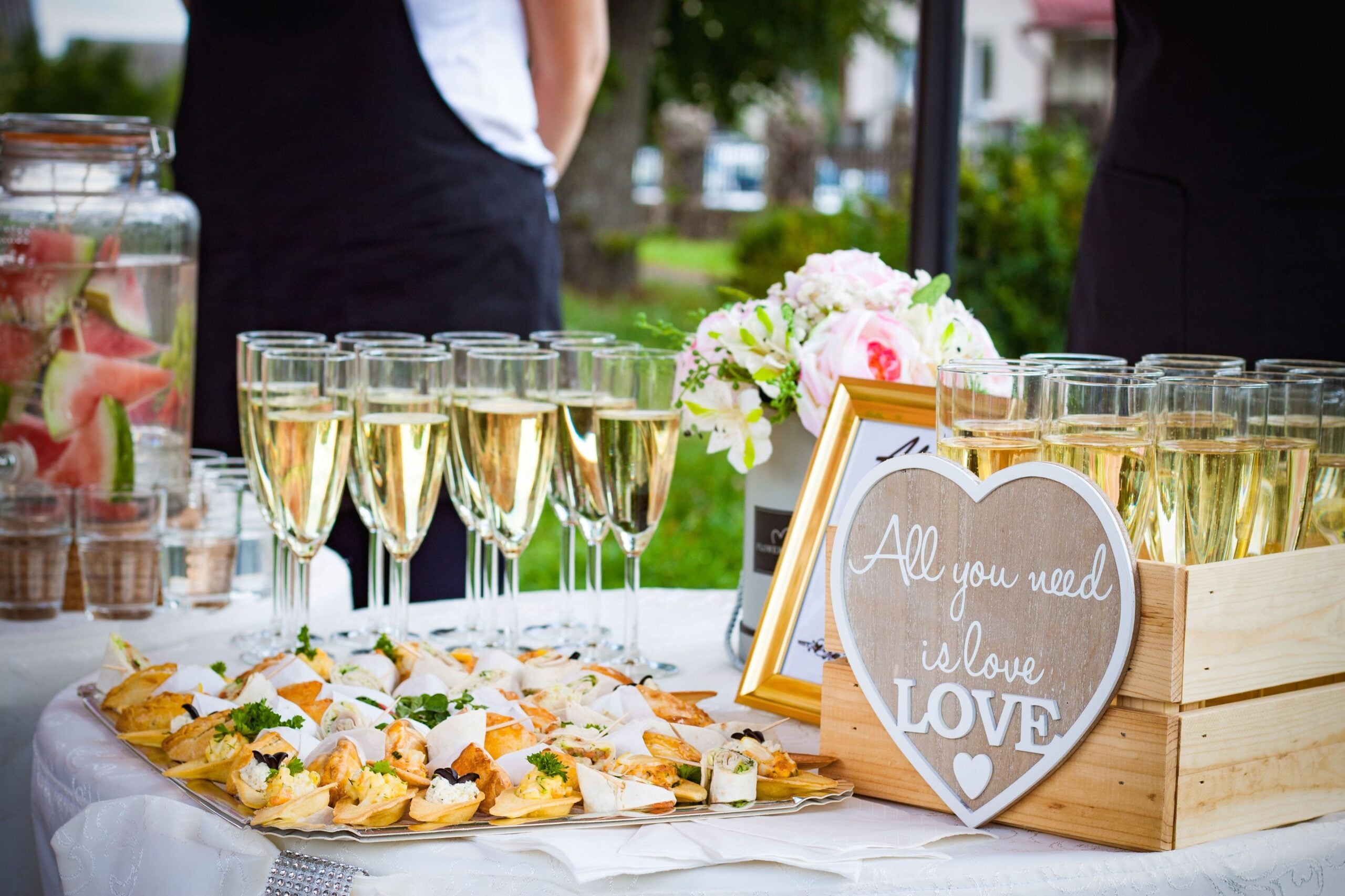How Many Appetizers Per Person for a Wedding